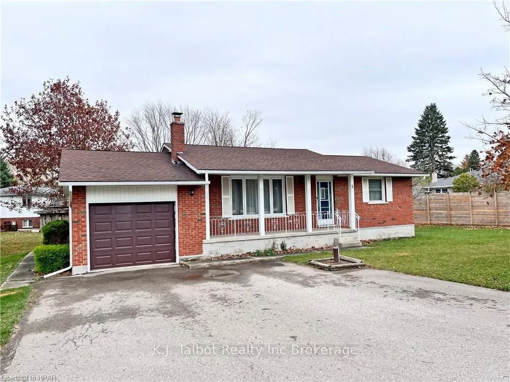 8 STANLEY Street, ON N7A 3X8