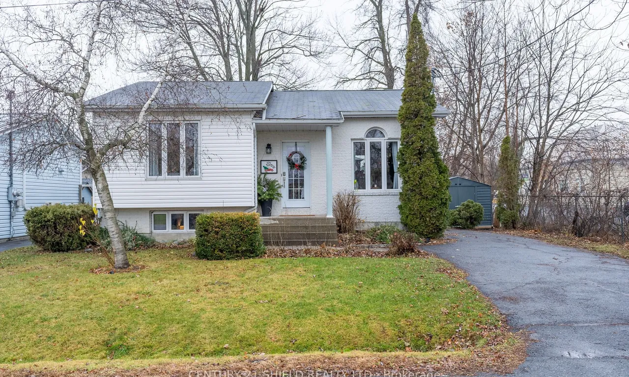26 Queen St, South Glengarry, ON K0C 1N0