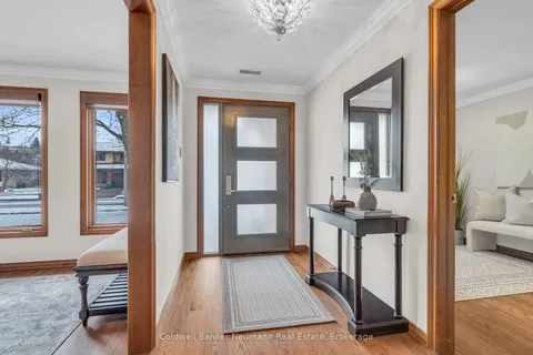106 Fairmeadow Dr, Guelph, ON N1H 7T2