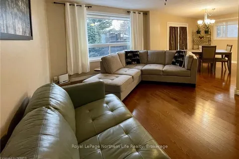 646 BROMLEY Ave, North Bay, ON P1B 9H9