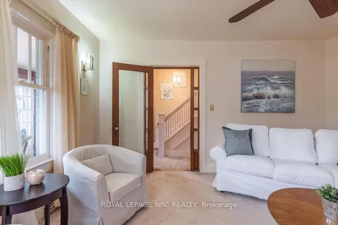 7 Chaplin Ave, St. Catharines, ON L2R 2E4