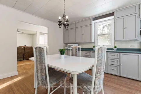 310 Rankin Lake Rd, Seguin, ON P2A 0B2