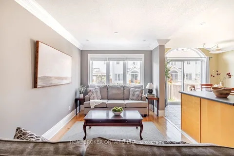 429 SPARKMAN Ave, Orleans - Cumberland and Area, ON K4A 0J1