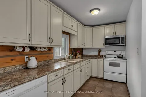 5356 Long Swamp Rd, South Frontenac, ON K0K 3N0