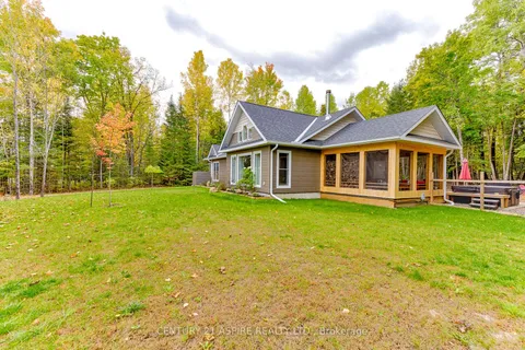 761 Forest Park Rd, Laurentian Valley, ON K8A 6W2