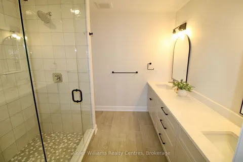 861 22nd Avenue A, Hanover, ON N4N 0C5