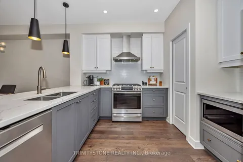 716 Twist Way, Kanata, ON K2V 0M8