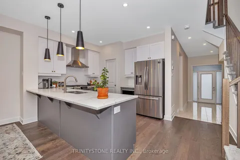 716 Twist Way, Kanata, ON K2V 0M8