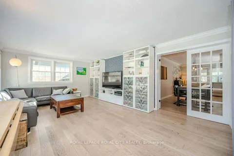 12 Evergreen Dr, Guelph, ON N1G 2M6