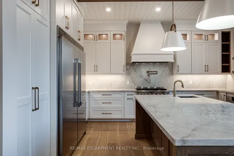 941 Old Mohawk Road, Hamilton, ON L9G 3K9