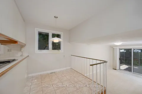 1858 APPLEFORD St, Beacon Hill North - South and Area, ON K1J 6T4