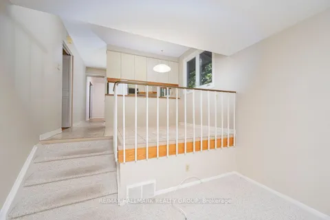 1858 APPLEFORD St, Beacon Hill North - South and Area, ON K1J 6T4