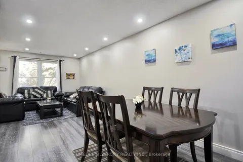 37 Autumn Rd, Brantford, ON N3R 7B1