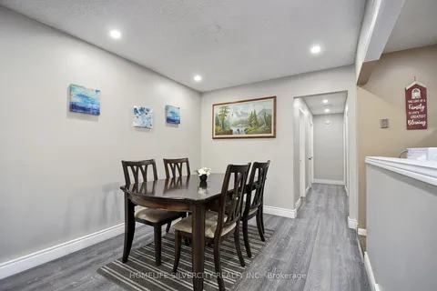 37 Autumn Rd, Brantford, ON N3R 7B1