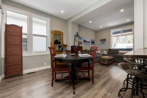 160 King St, Stratford, ON N5A 4S1