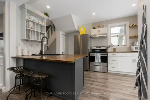 160 King St, Stratford, ON N5A 4S1