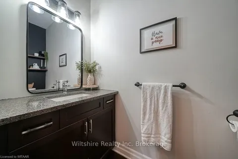 82 FIELDSTONE Cres, Middlesex Centre, ON N0L 1R0