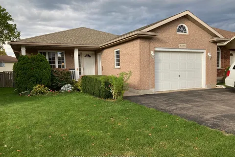 8075 Citation Rd, Niagara Falls, ON L2H 3E5