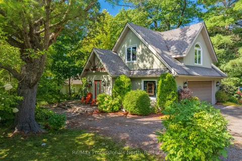 1005 Laidlaw Avenue, Gravenhurst, ON L0K 2B0