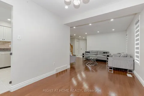 51 Hawkins Dr, Cambridge, ON N1T 1Z7