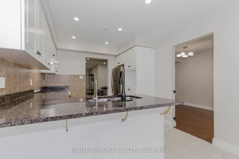 51 Hawkins Dr, Cambridge, ON N1T 1Z7