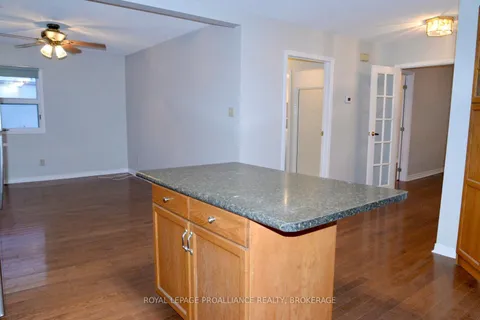 16 James St, Kingston, ON K7K 1Y9