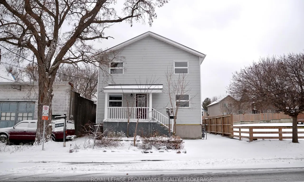 16 James St, Kingston, ON K7K 1Y9