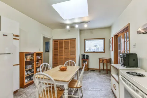 149 JOHN St, London, ON N6A 1N7