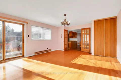 816 Dickens Ave, Elmvale Acres and Area, ON K1G 2X8