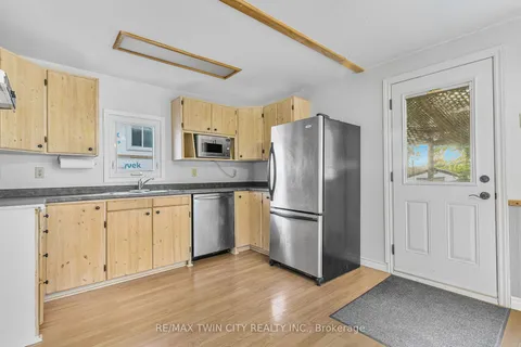 858 Wright St, Welland, ON L3B 2K9