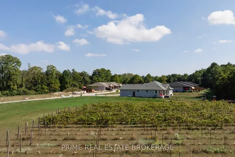 64 Deer Ridge Lane, Bluewater, ON N0M 1G0