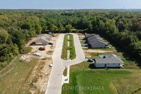 64 Deer Ridge Lane, Bluewater, ON N0M 1G0
