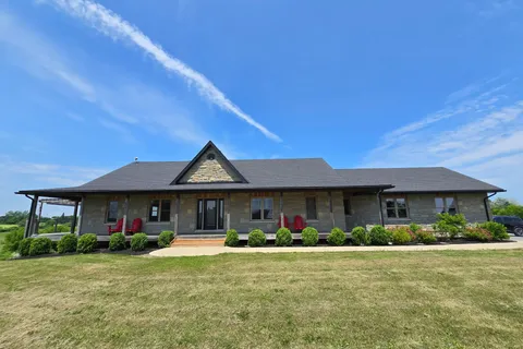 13762 Loyalist Parkway, Prince Edward County, ON K0K 1A0
