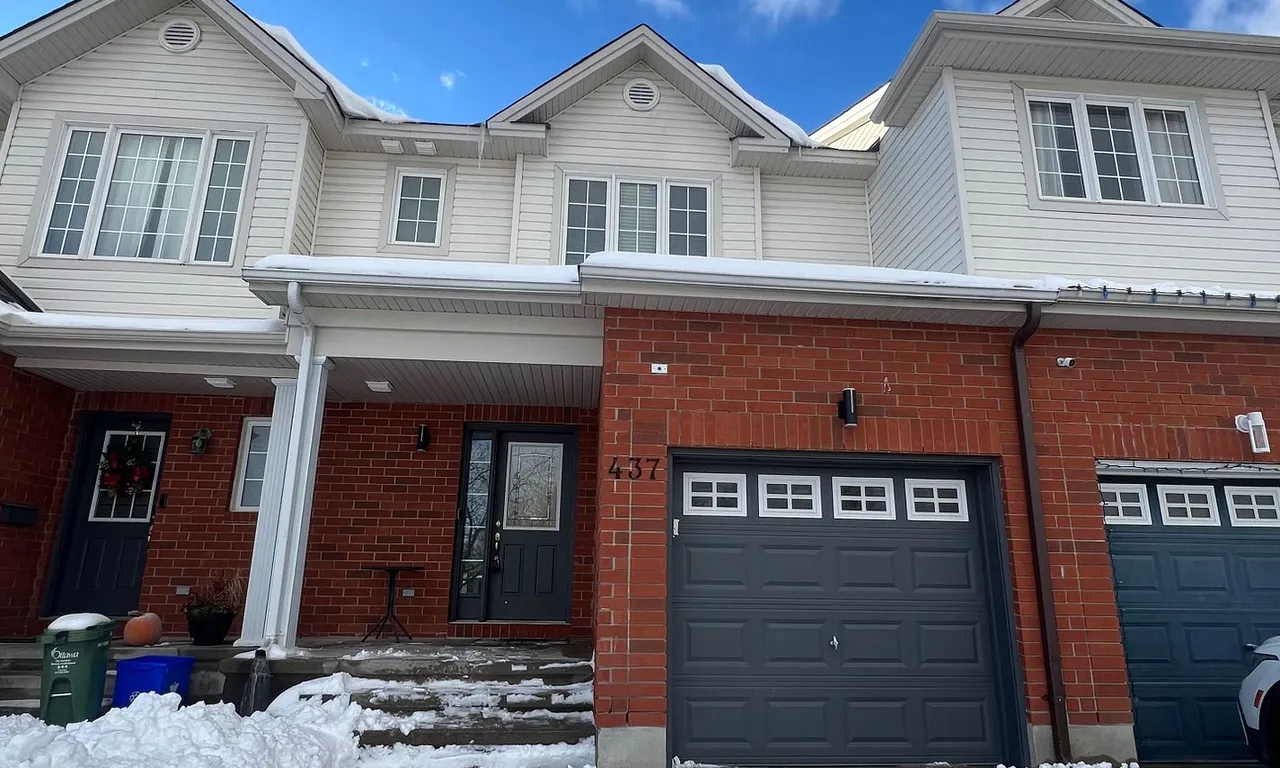 437 Brigitta St, Kanata, ON K2S 0J6