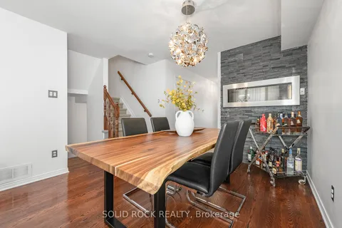 437 Brigitta St, Kanata, ON K2S 0J6