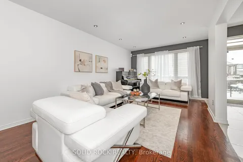 437 Brigitta St, Kanata, ON K2S 0J6