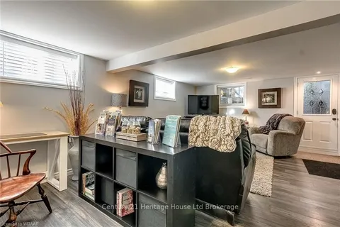 43 CLARKE St, Woodstock, ON N4S 7M4