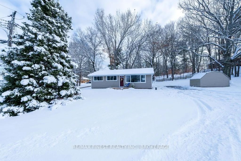 4226 Pine Ridge Rd, South Frontenac, ON K0H 2W0