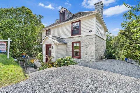 247 MAIN St, Kingston, ON K7K 5S5