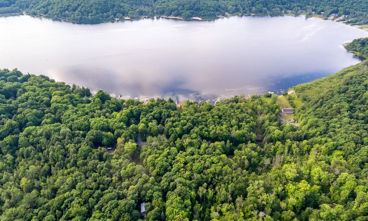 1106 DELIA Rd, Bracebridge, ON P0B 1L0