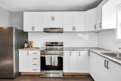 14 Keith St, Hamilton, ON L8L 3S1