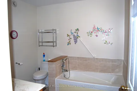 140 John St, Minto, ON N0G 1Z0