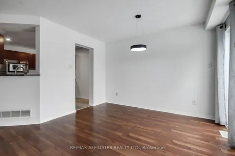 1343 Halton Terr, Kanata, ON K2K 3J2