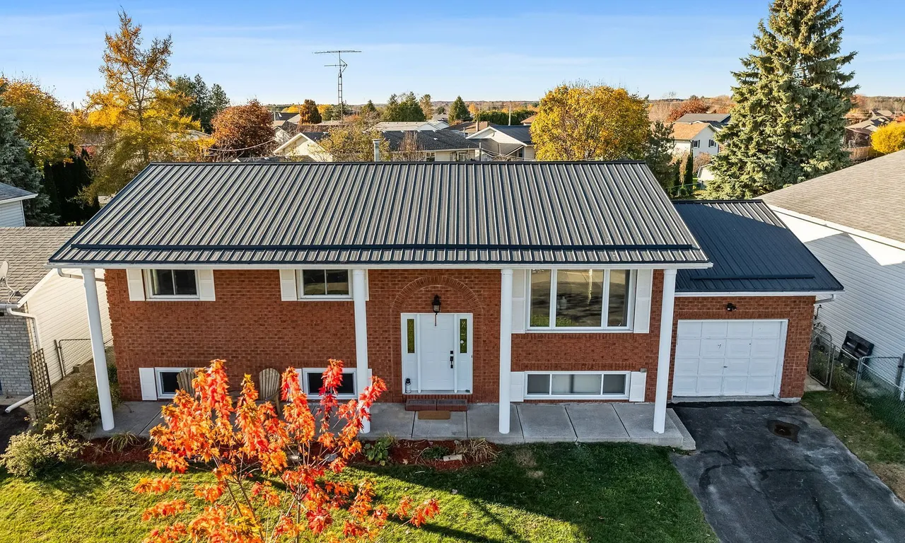 56 Harbour St, Brighton, ON K0K 1H0