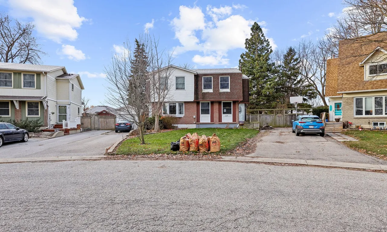 17 Maplestone Ave, Sarnia, ON N7S 4X1