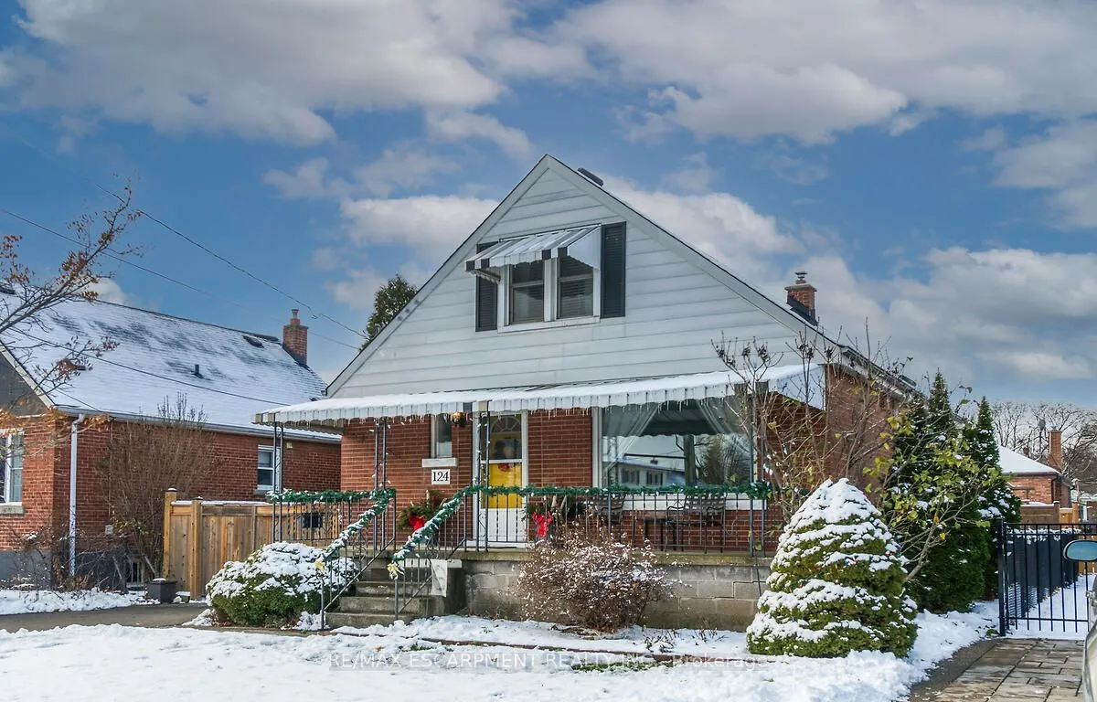 124 EAST 43RD St, Hamilton, ON L8T 3B9