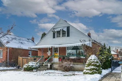 124 EAST 43RD St, Hamilton, ON L8T 3B9