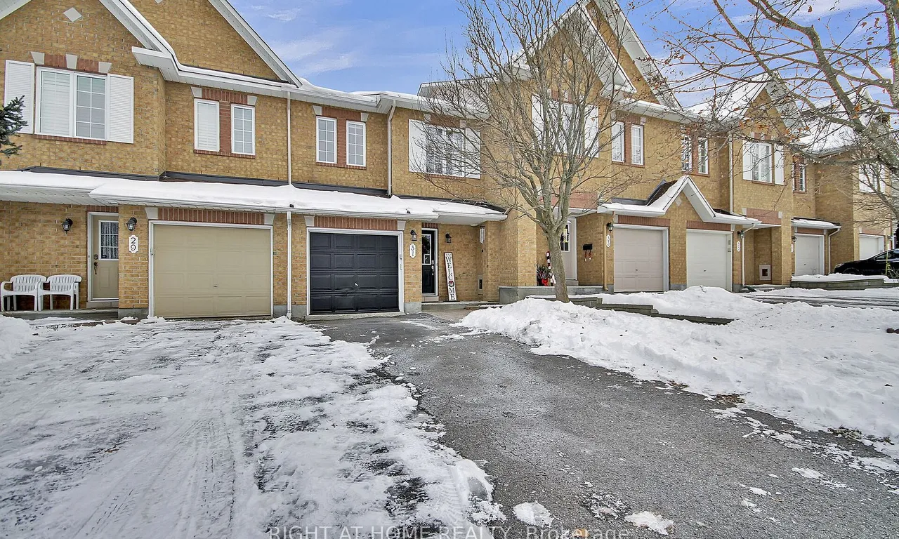 31 Scampton Dr, Kanata, ON K2W 1G1