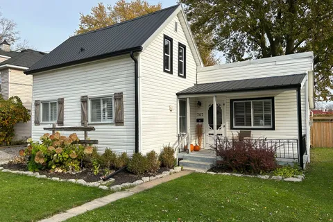 707 Tamarac St, Haldimand, ON N1A 2E3