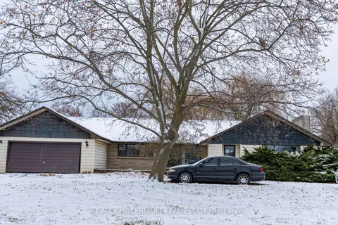 325 West St, West Lincoln, ON L0R 2A0
